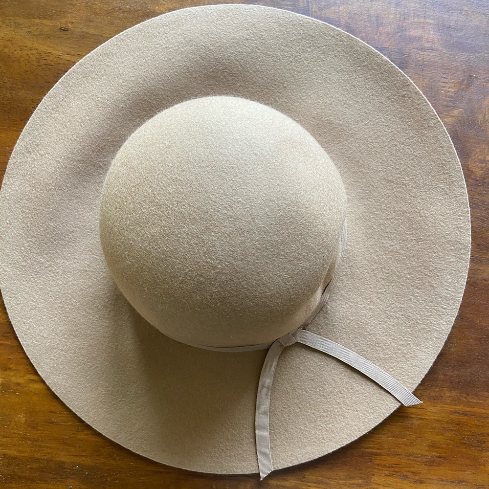 Beige Floppy Hat S-M